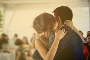 Offrez-vous la meilleure ouverture de bal avec des cours de danse de mariage à Tours 2